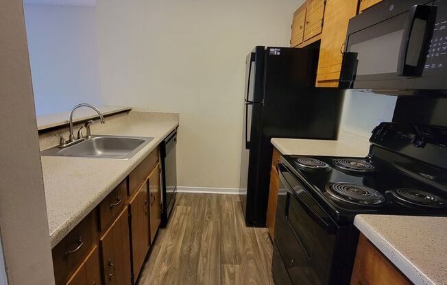 1 bed, 1 bath, 675 sqft, $975, Unit 210 P