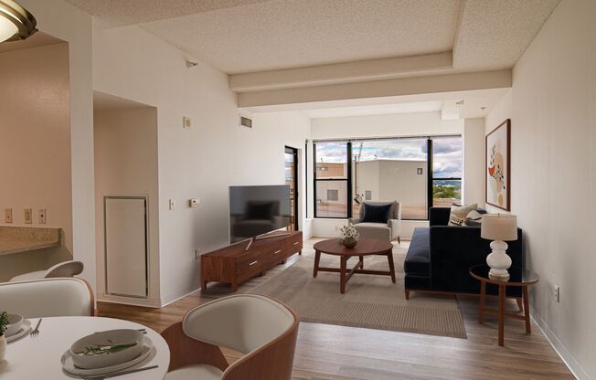 2 beds, 1 bath, 956 sqft, $2,095, Unit 0901