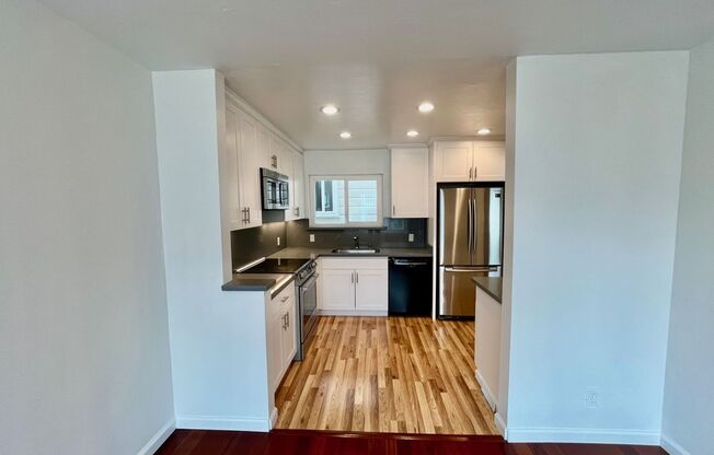 2 beds, 1 bath, $3,500