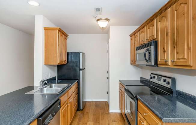 Cambridge Park Apartments 2 bed 2 bath kitchen