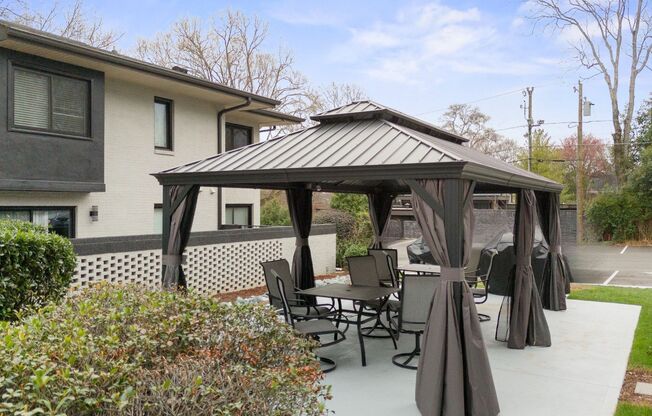 2 beds, 2 baths, 850 sqft, $2,045, Unit 209