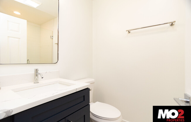 2134 W IOWA