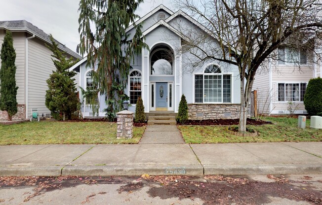 3 beds, 2.5 baths, $3,400