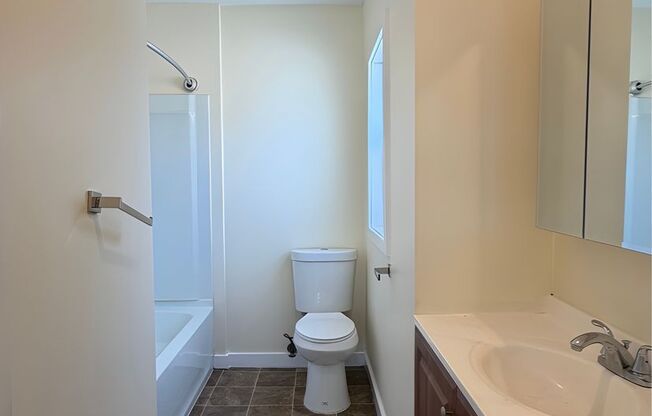 Studio, 1 bath, 220 sqft, $1,512