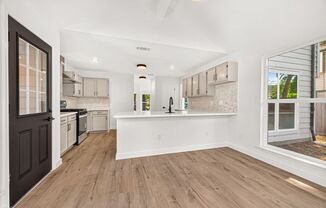 3 beds, 2 baths, $3,100
