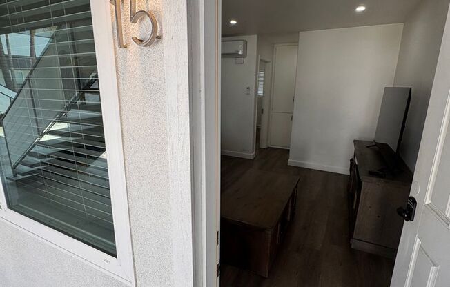 1 bed, 1 bath, 450 sqft, $2,375, Unit 15