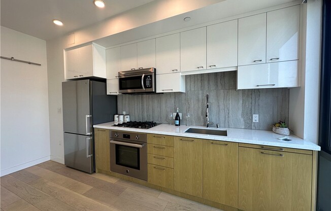 1 bed, 1 bath, 597 sqft, $2,000, Unit 1002