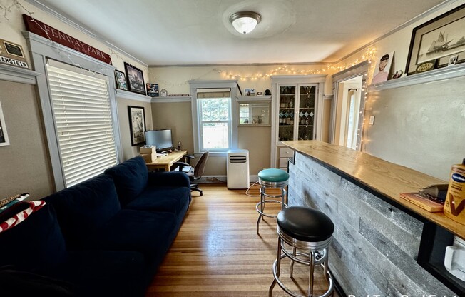 49 CONANT RD