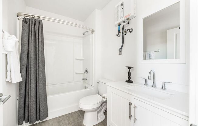 2 beds, 2 baths, 1,000 sqft, $2,195, Unit 414