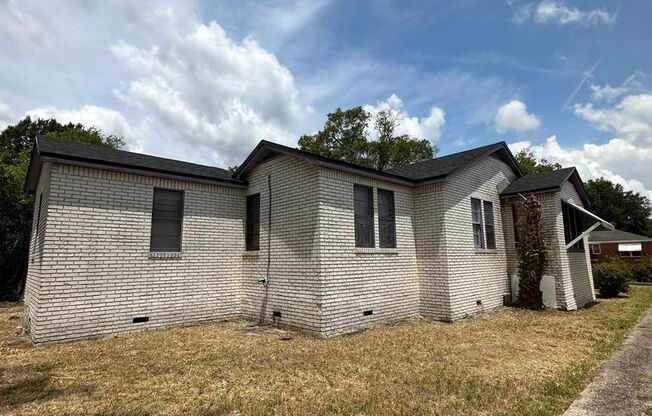 Fully Renovated 3/2 Available for Immediate Rent!