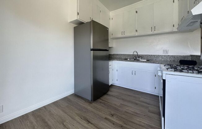 2 beds, 1 bath, 850 sqft, $1,945, Unit 17818 - 15