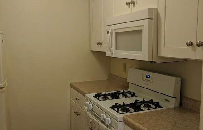 1 bed, 1 bath, 760 sqft, $895, Unit #2