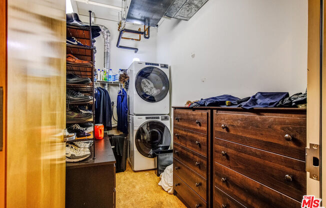 1 bed, 1 bath, 1,100 sqft, $3,200, Unit 706