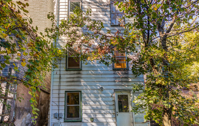 17 - 2675 S 18th