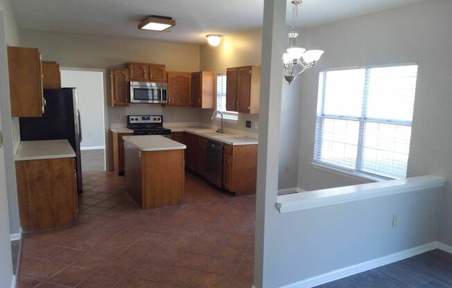 Spacious Home on Cul-De-Sac!