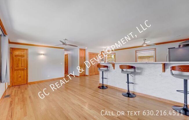 381 W MILLERS RD