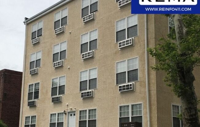 1 bed, 1 bath, $925, Unit Apt 07