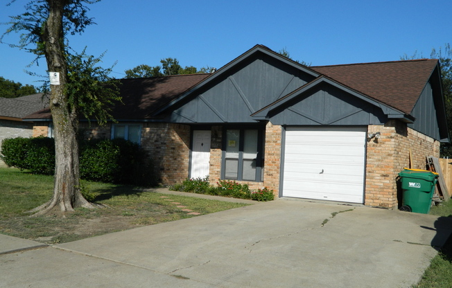 3 beds, 2 baths, $1,695