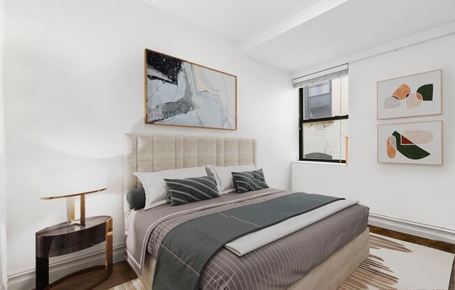 429 W 24 ST