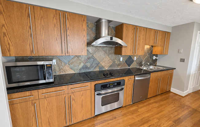2 beds, 2 baths, $3,395, Unit # 1703