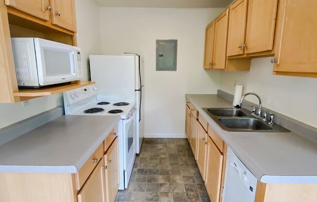 2 beds, 1 bath, 713 sqft, $2,095, Unit 302