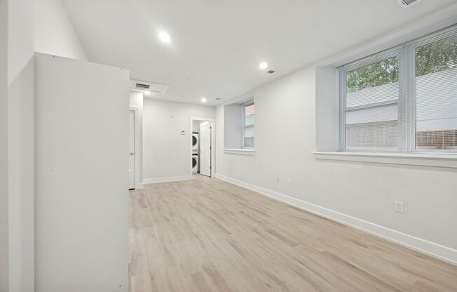 Studio, 1 bath, 435 sqft, $1,290, Unit B103