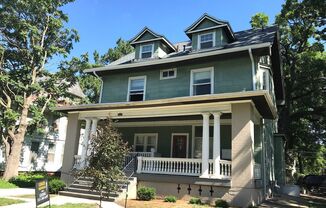 2931 Cottage Grove