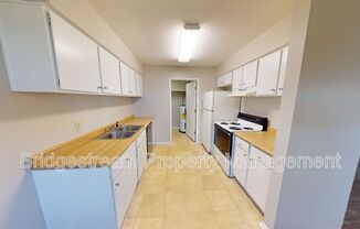7617 ESSINGTON CIR