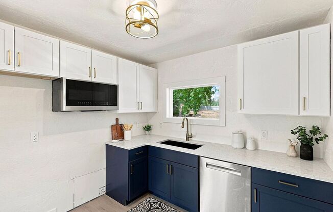 Newly Remodeled 4 bedroom, 2 bathroom home in Spokane Valley Available Now!