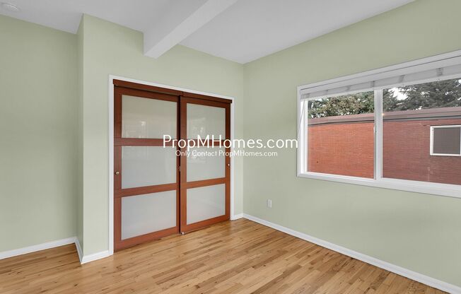 2 beds, 1 bath, $1,899