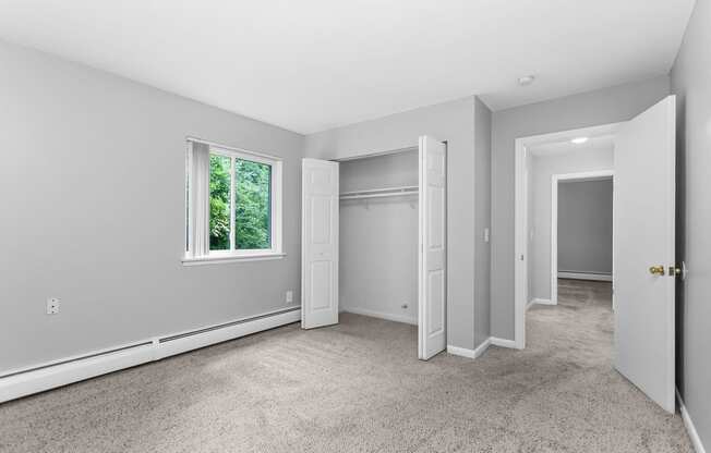 an empty bedroom at Eagle Pointe New London, CT, 06320