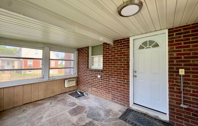 Get 1/2 off 1 month rent! Charming 4BD/2BA Home in Arbutus, MD!