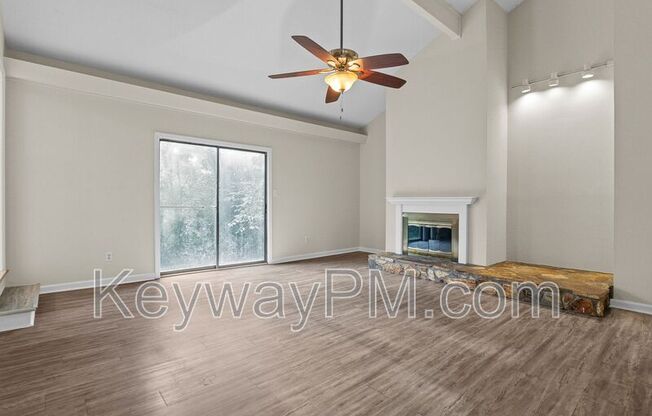 219 BROOKS DR