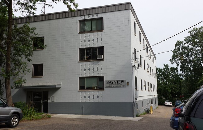 1 bed, 1 bath, $1,090, Unit 2C