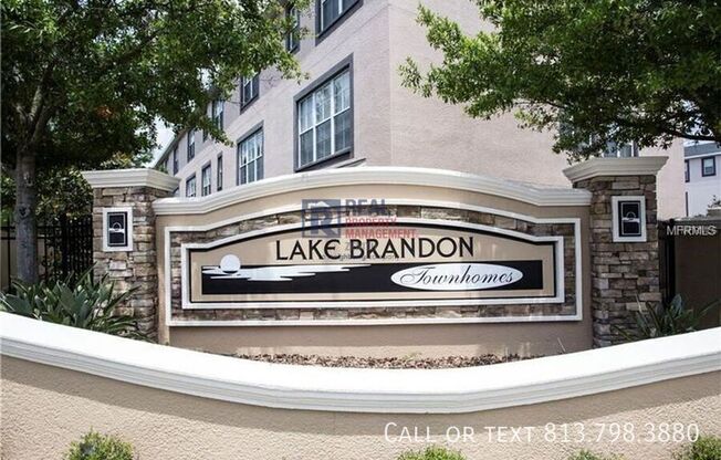 2522 LEXINGTON OAK DR