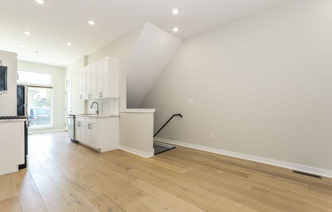 2102 N Percy Street LLC