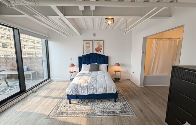 3 beds, 2 baths, 1,675 sqft, $5,800, Unit 1012