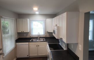 2 beds, 1 bath, $1,700