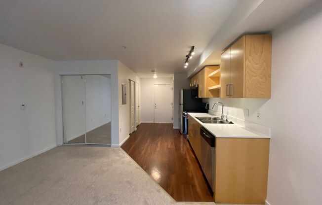 Studio, 1 bath, 185 sqft, $1,850, Unit 1401-A