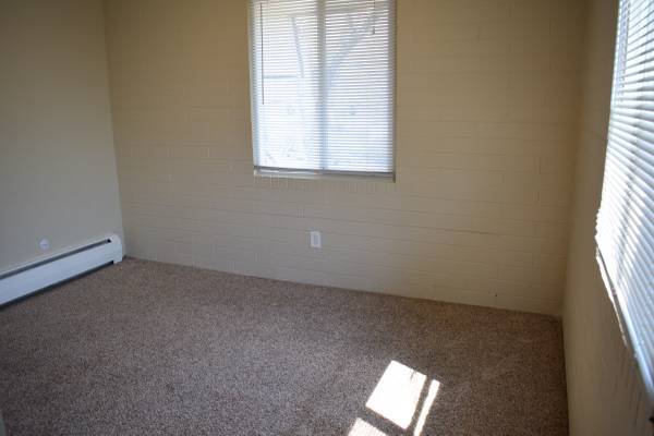 1 bed, 1 bath, 600 sqft, $1,300