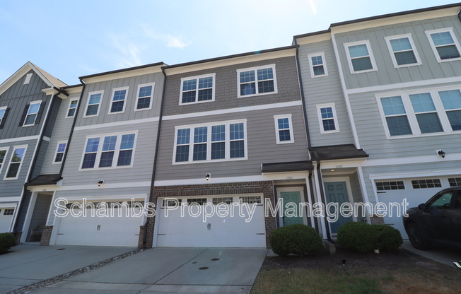 1405 REGENTS LN