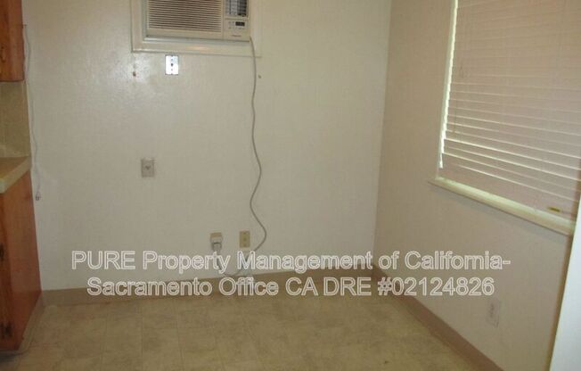 5770 2 AVE