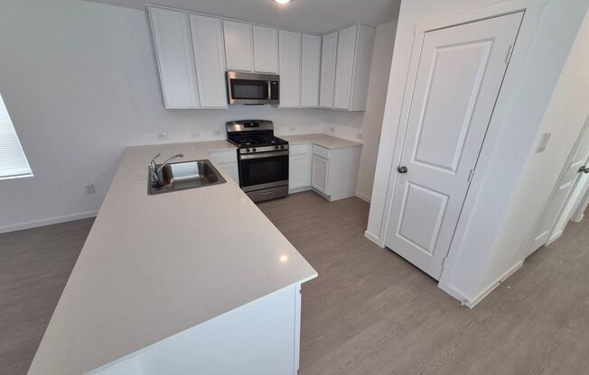 In Lennar Grace Gardens Subdivision- Brand-New 4-Bedroom Home for Rent