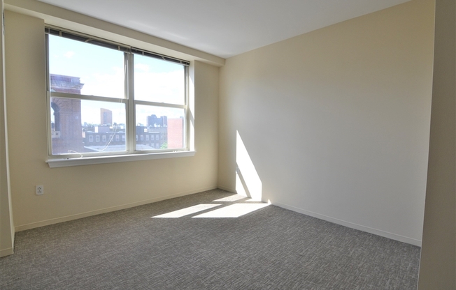 3 beds, 2.5 baths, 1,293 sqft, $6,150, Unit 519