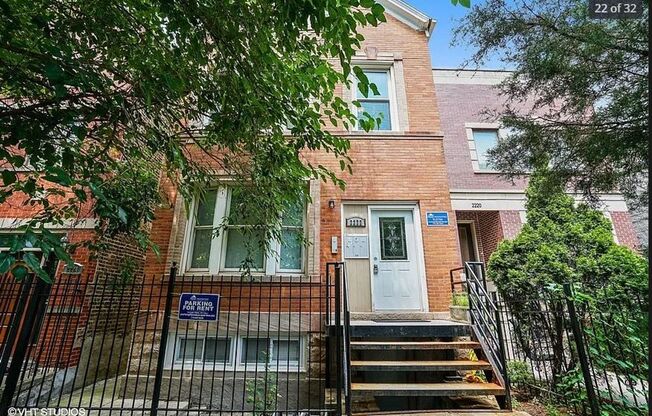 2222 W Belden