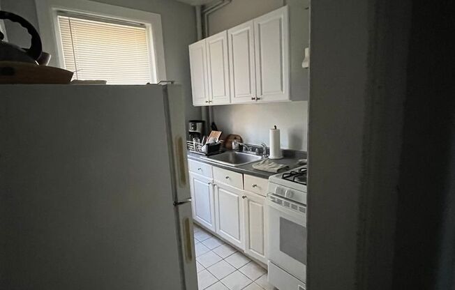 4 beds, 1 bath, 6 sqft, $1,400, Unit 2A