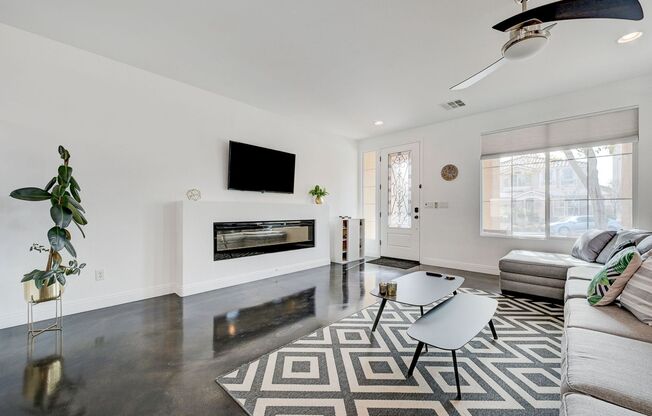 FANTASTIC FULLY UPGRADED FURNISHED RENTAL LOCATED IN THE SOUTHWEST!!!