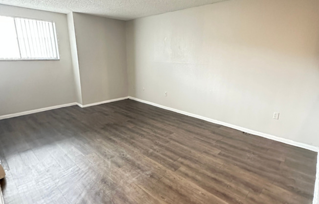 Studio, 1 bath, 475 sqft, $650, Unit S1-211