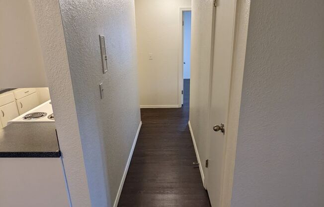 2 beds, 2 baths, 900 sqft, $1,575, Unit #01