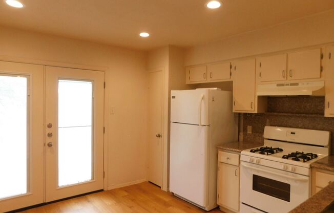 Armstrong Living Trust #8 (5403 Westgate Blvd)